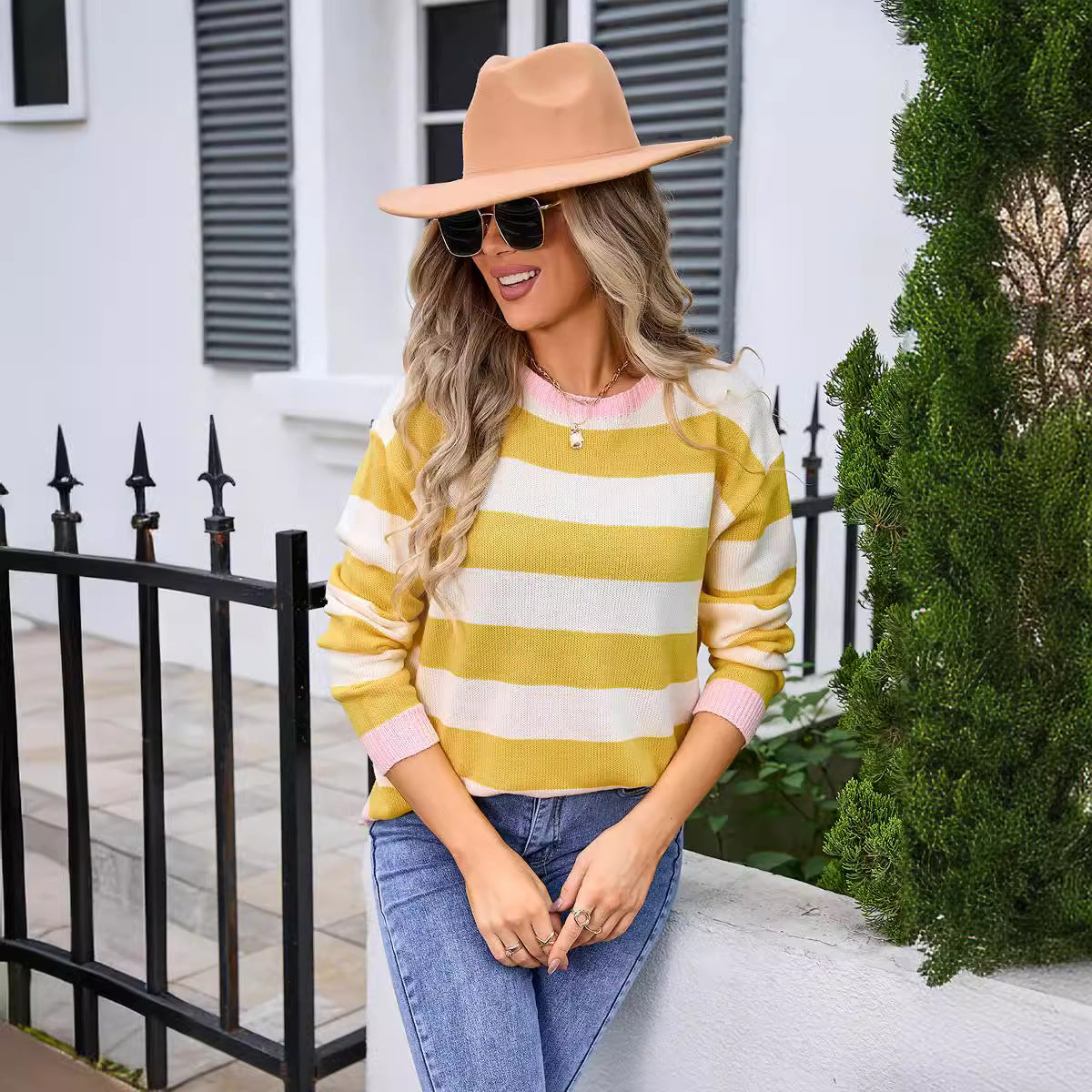 Women's Flower Long Sleeve Round Neck Sweater