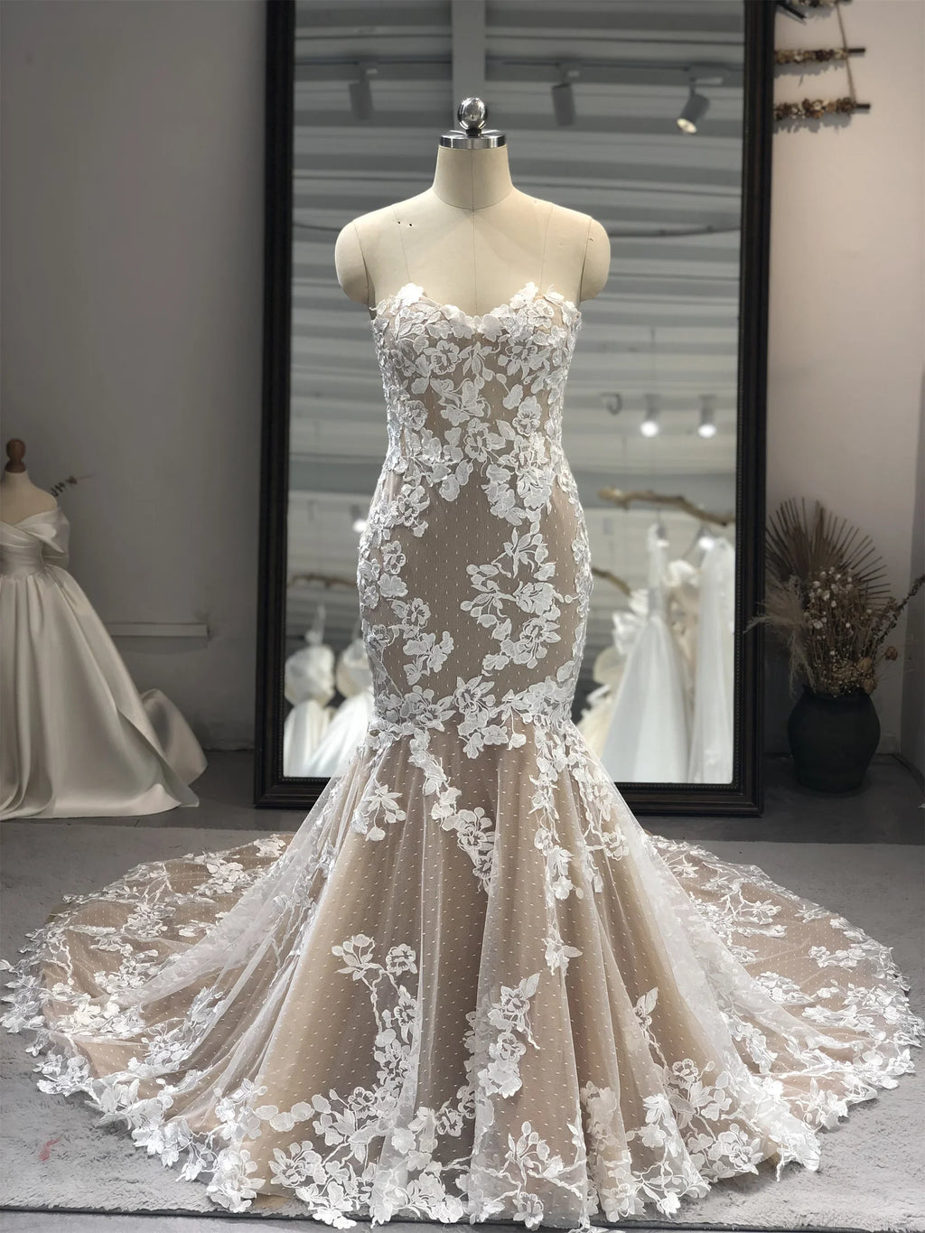 RL014  Latest Design Mermaid Wedding Dress Sexy Tube Top Lace Double Sided Embroidered Plus Size Wedding Dress