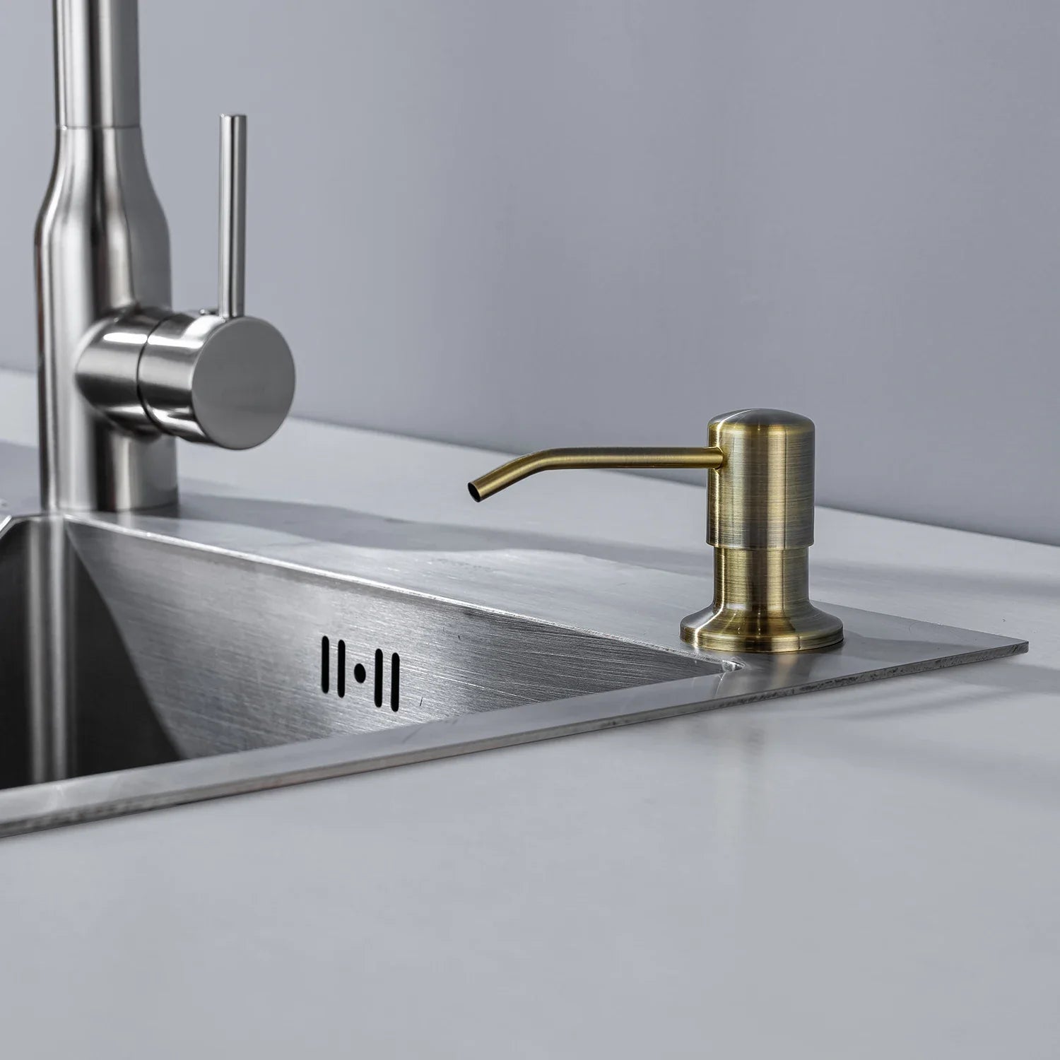 Kitchen Soap Dispensers 500ml Build in Dispenser Soap For Kitchen Bathroom Accessories Stainless Steel Pump Liquid PE Bottle