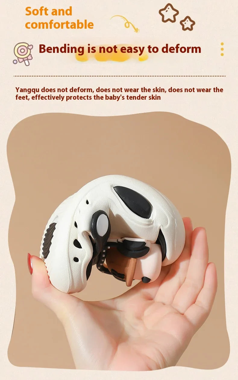 Children's Flip Flops, Anti Slip and Lightweight, Children's Hole Shoes, Soft Soled Cartoon Beach Shoes for Boys and Girls