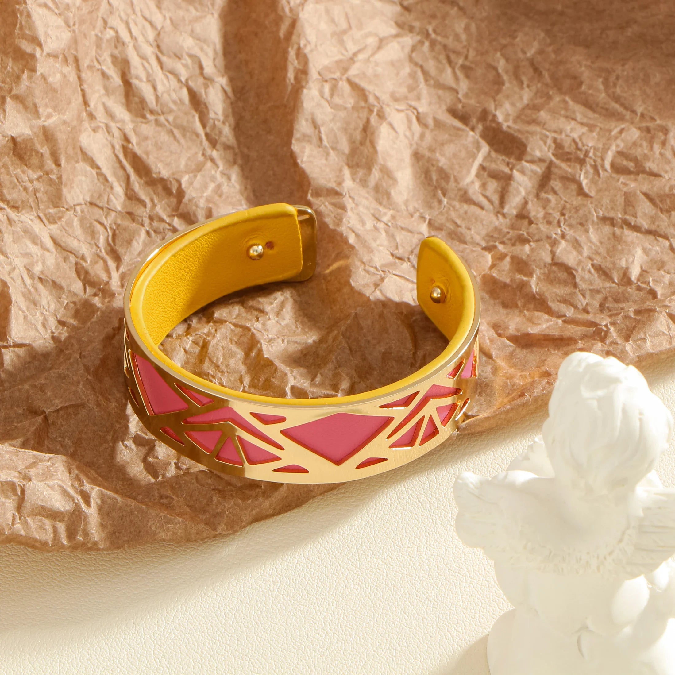 Hollow double-sided leather replaceable women's light luxury style golden jewelry gift banquet daily wear open bracelet