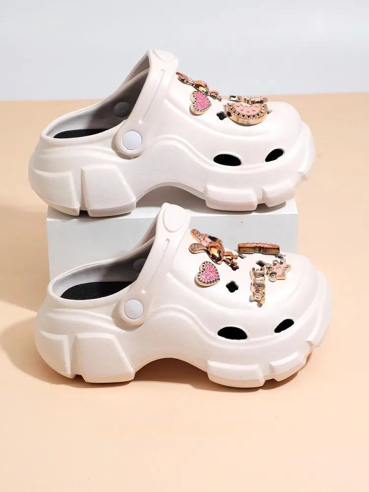 Children's hole shoes in summer, boys and girls, golden rabbits, non-slip Baotou slippers, large and medium-sized children's bea