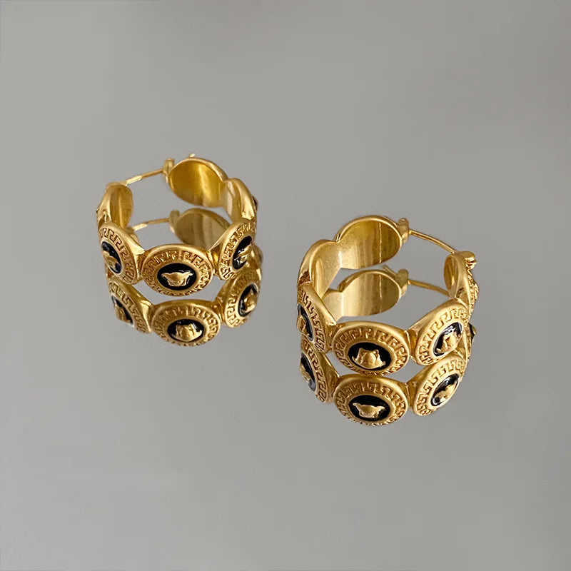 Classical Metal Retro Portrait Earrings Luxurious Fashion French Portrait Striped Circle Earstud Italian Handmade Palace Jewelry