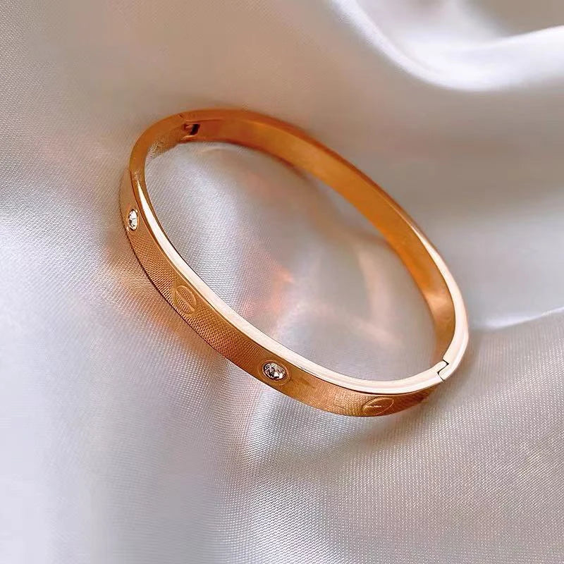 Classic Design Stainless Steel Rose Gold Color Smooth Metal Bracelet for Women's Non Fading Jewelry Trendy Explosive Accessories