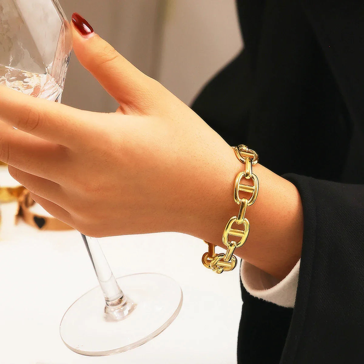 Stainless Steel Bracelet New Premium Unique Design Light Luxury Symbol Engraved Bracelet For Women Jewelry Exquisite Party Gifts