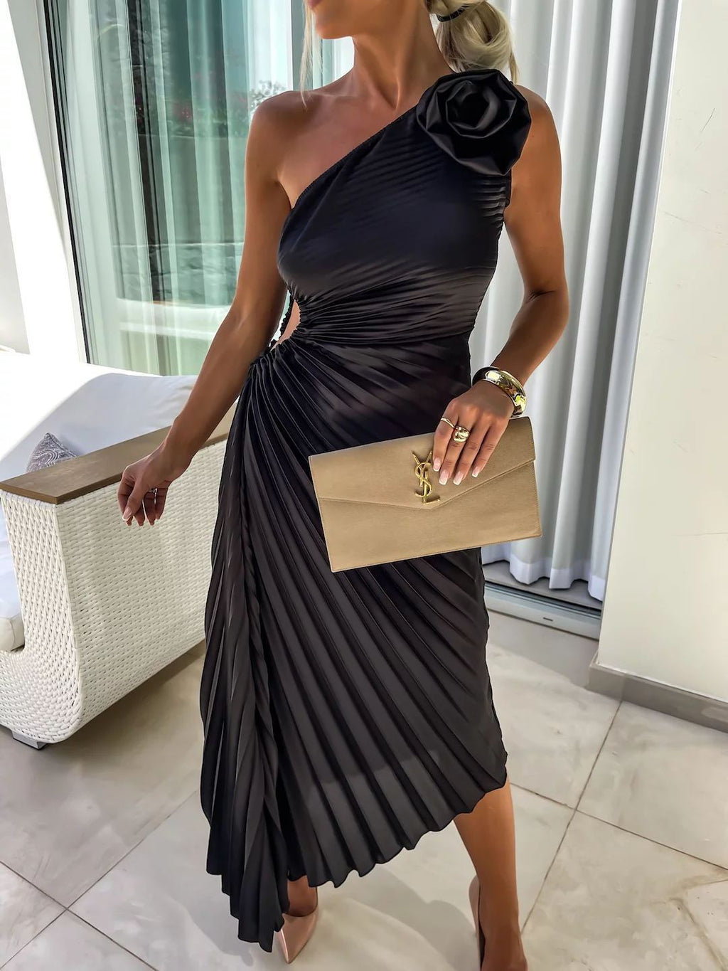 Ins Pleated One-shoulder Dress With Big Rose Flower Fashionable Sexy Evening Party Club Asymmetrical Dress